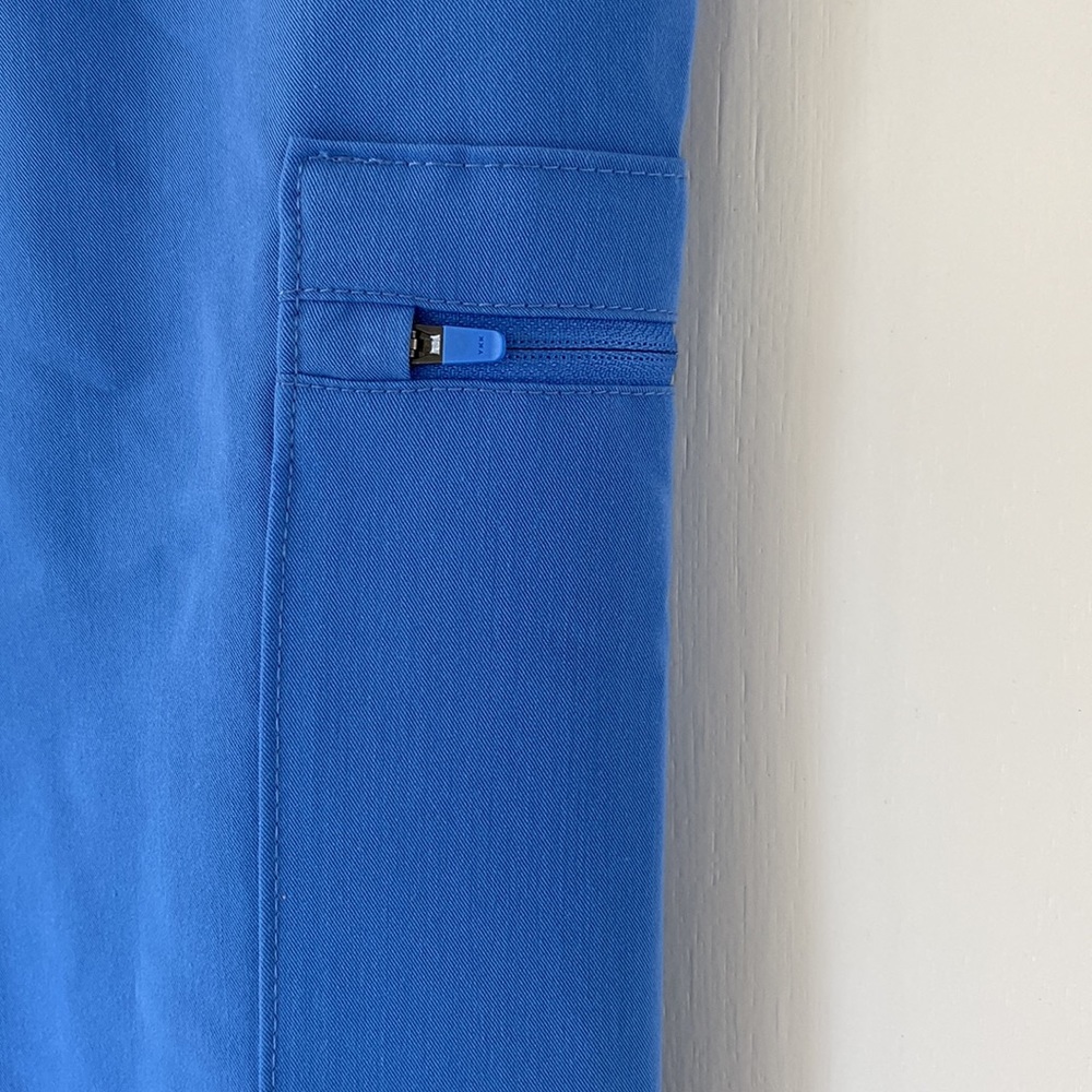 Jaanuu Medium 7-Pocket Scrub Pant Ceil Blue - Picture 6 of 11